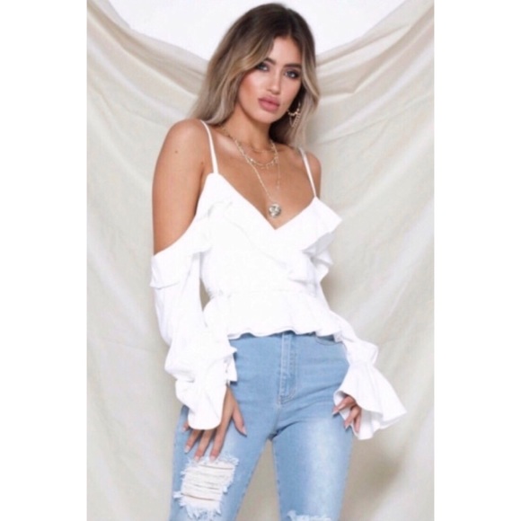 💕TOP SELLER 💕 Hunter Wrap Top - Black - Picture 5 of 6